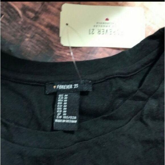 $5 SALE! NWT Walking On The Wild Side Crop Top - Picture 5 of 5